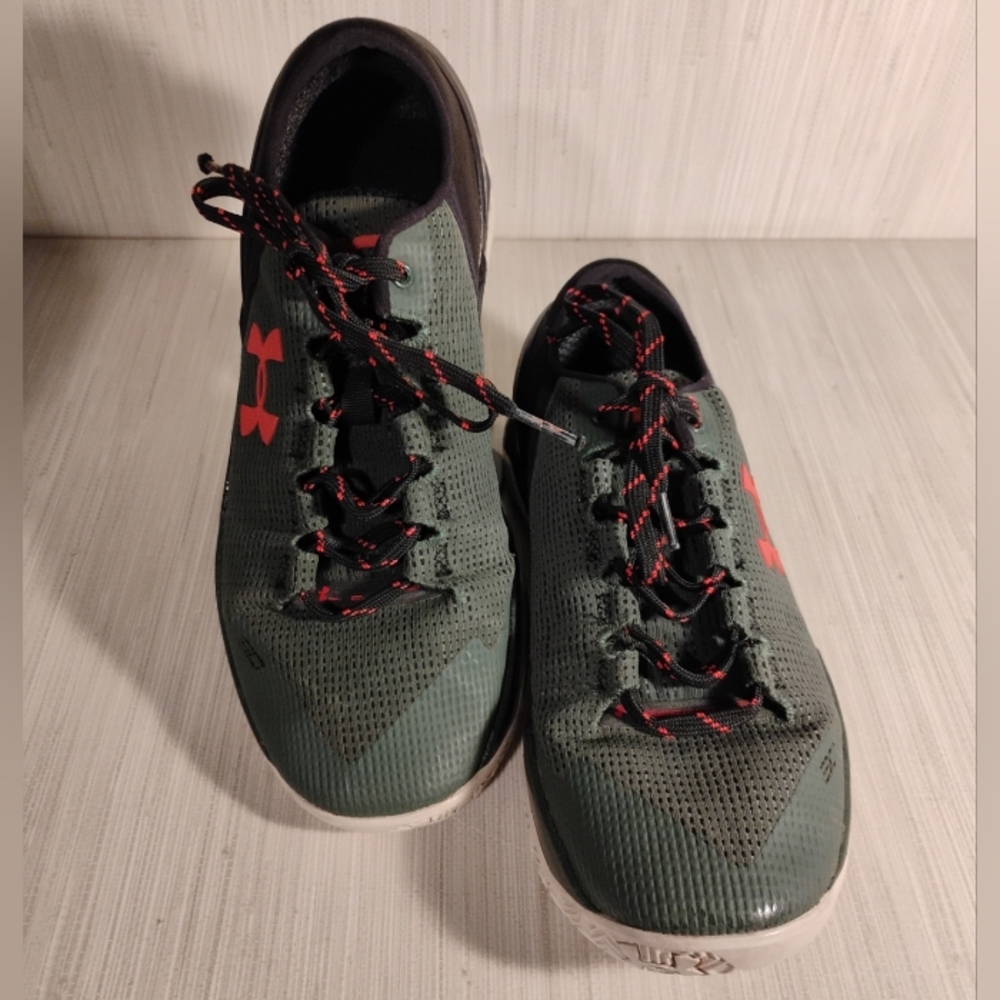 UNDER ARMOUR SPEEDFORM SC TRAINERS 7.5